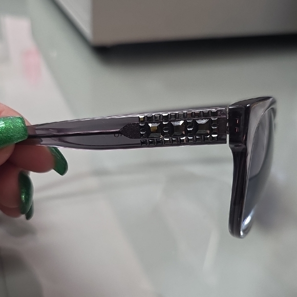 Vera Wang Accessories - Vera Wang Sunglasses with Studded Detail